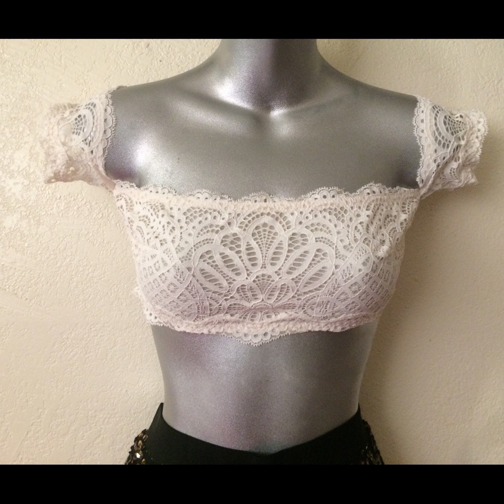 VICTORIA’S SECRET Very Sexy Lace Cropped Top-XS